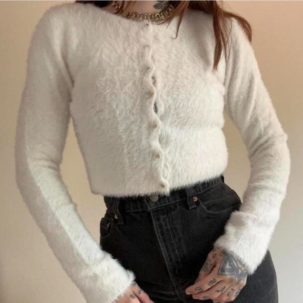 Forever 21 Soft White Knit Cropped Sweater